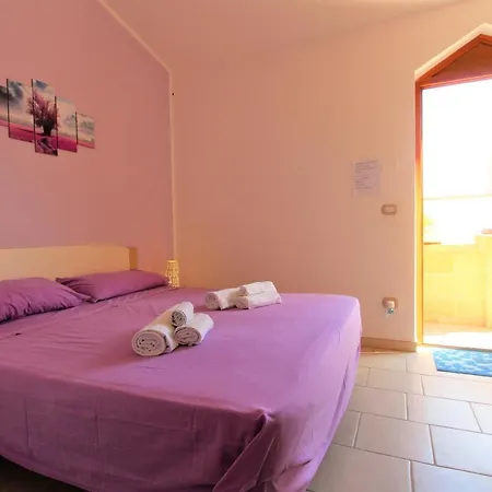 B&B Climatizzato Vicino Le Spiagge Bed & Breakfast