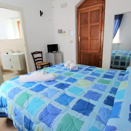 B&B Climatizzato Vicino Le Spiagge Bed & Breakfast *